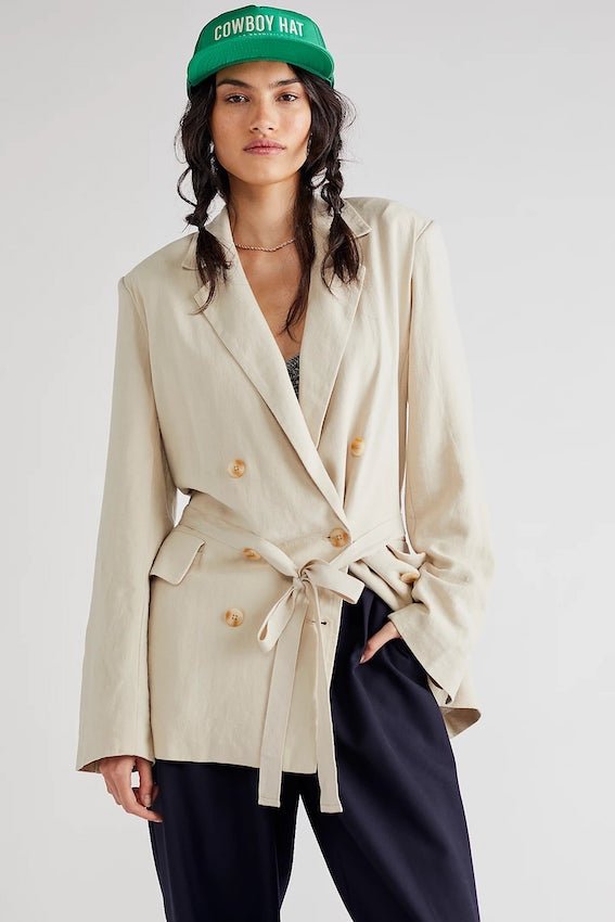 40 Best Blazers For Women That Aren't Just For The Office | Swift Wellness