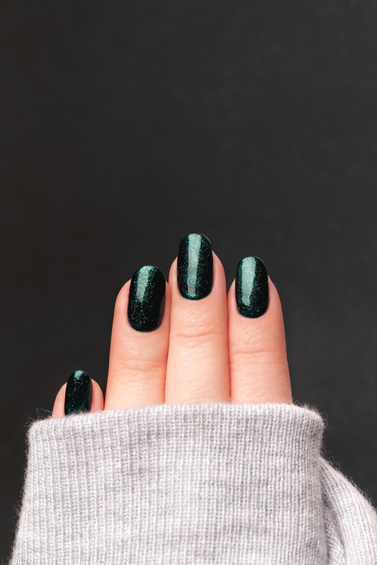 36 Unique And Trendy Abstract Nail Designs | Subtle nails, Pretty nails, Gel  nails