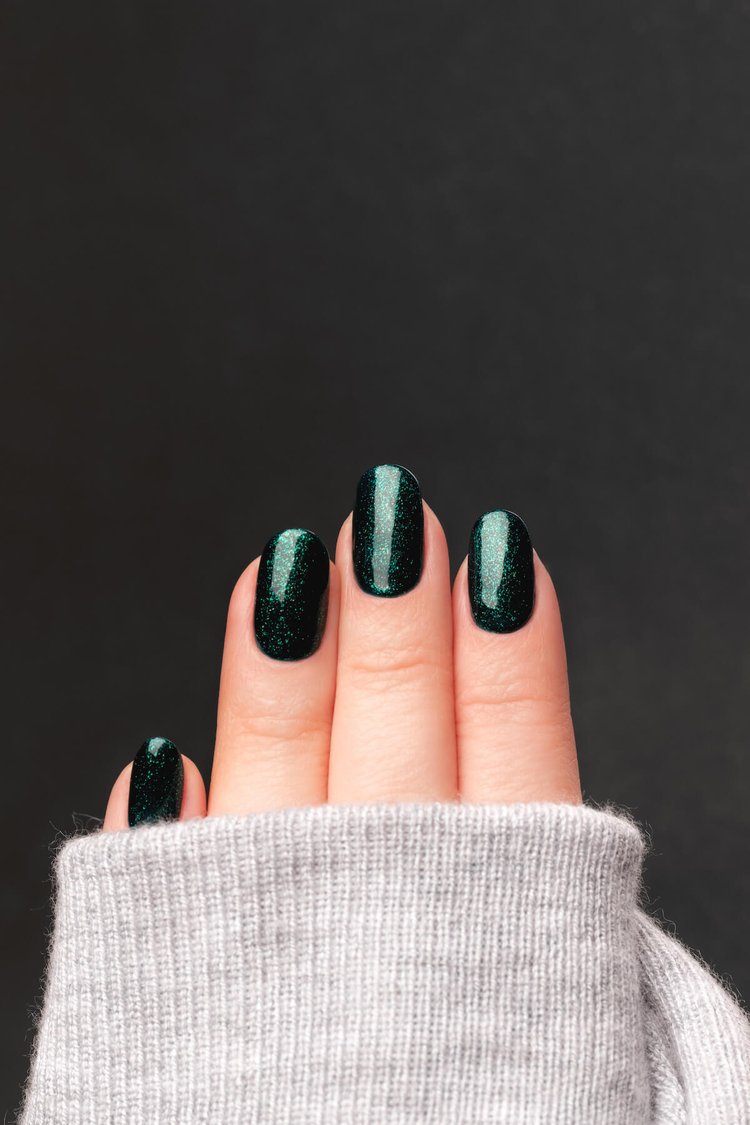 58 Best Winter Nail Colors For Your Next Manicure | Swift Wellness