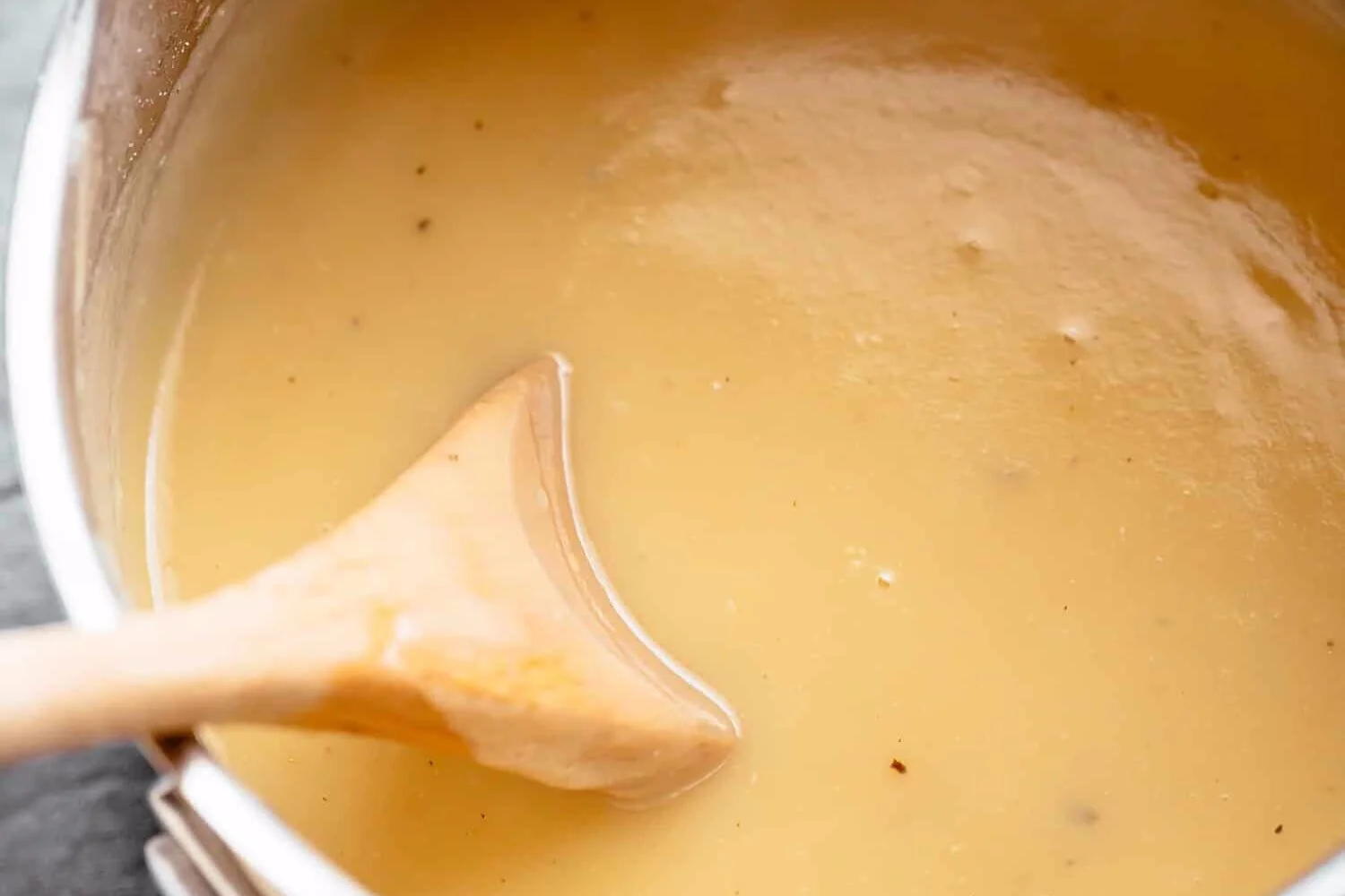 Homemade-Gravy-Recipe-IMAGE-1.jpg