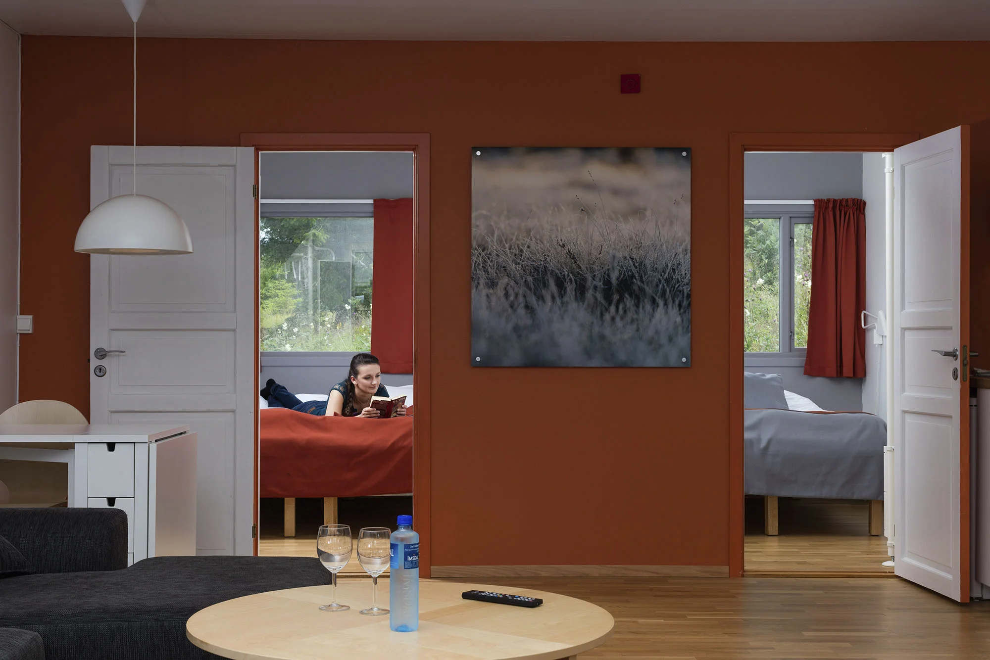 Ditt hotell sentralt i Hitra- og Frøyaregionen. Hotellrom, hytter og leiligheter. Gratis WiFi. Åpen restaurant hver dag. Spennende aktiviteter for grupper og kursdeltakere.