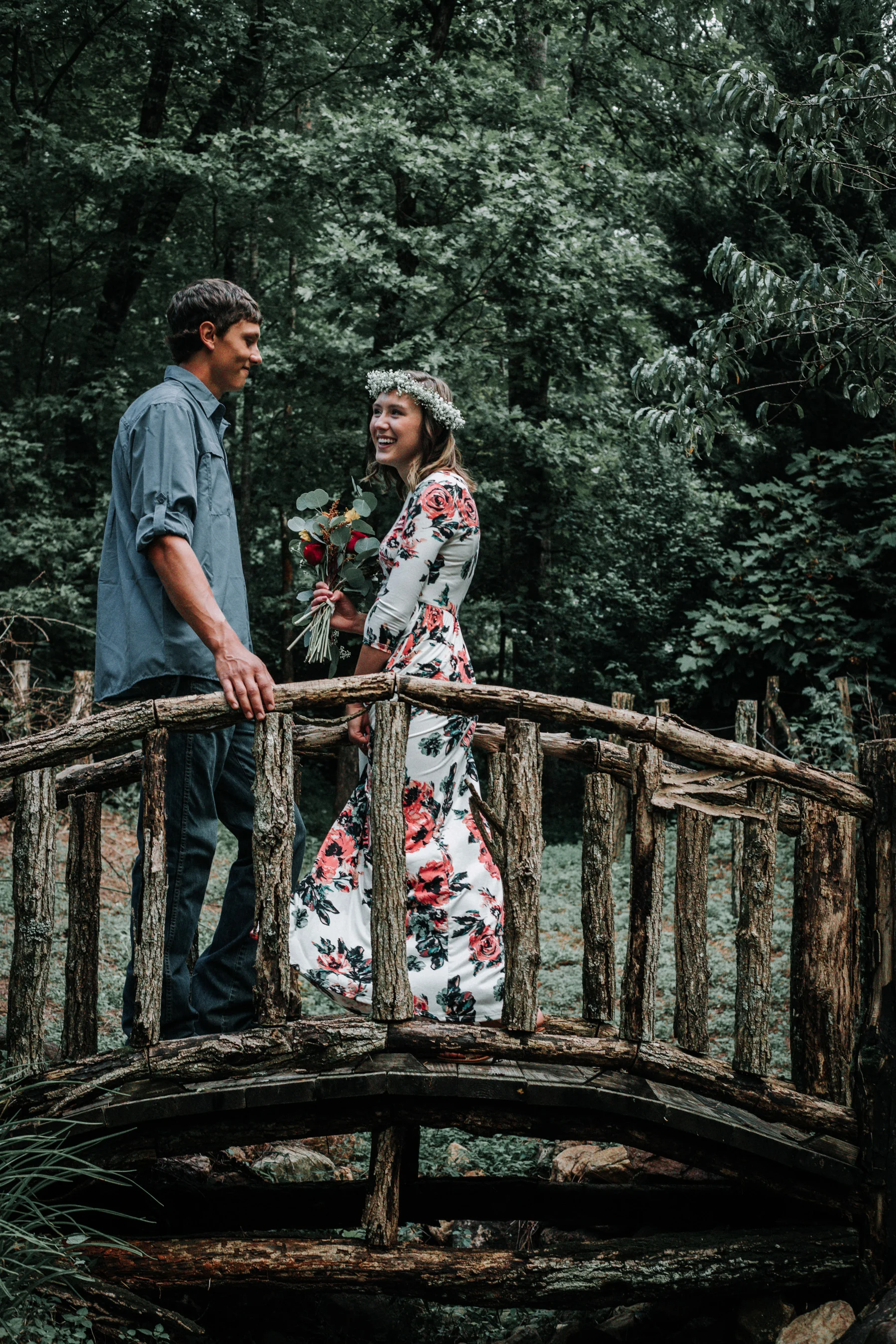 ideas-for-engagement-photos-what-to-wear.jpg