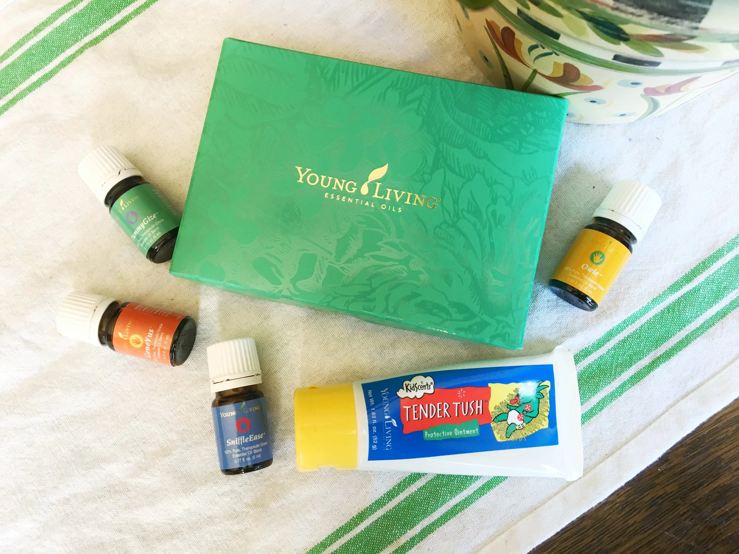 KidScents Collection (ID: #4723) are pre-diluted oils formulated specifically for young children. The oils that come in the kit are SniffleEase, Owie, GeneYus, SleepyIze and TummyGize.