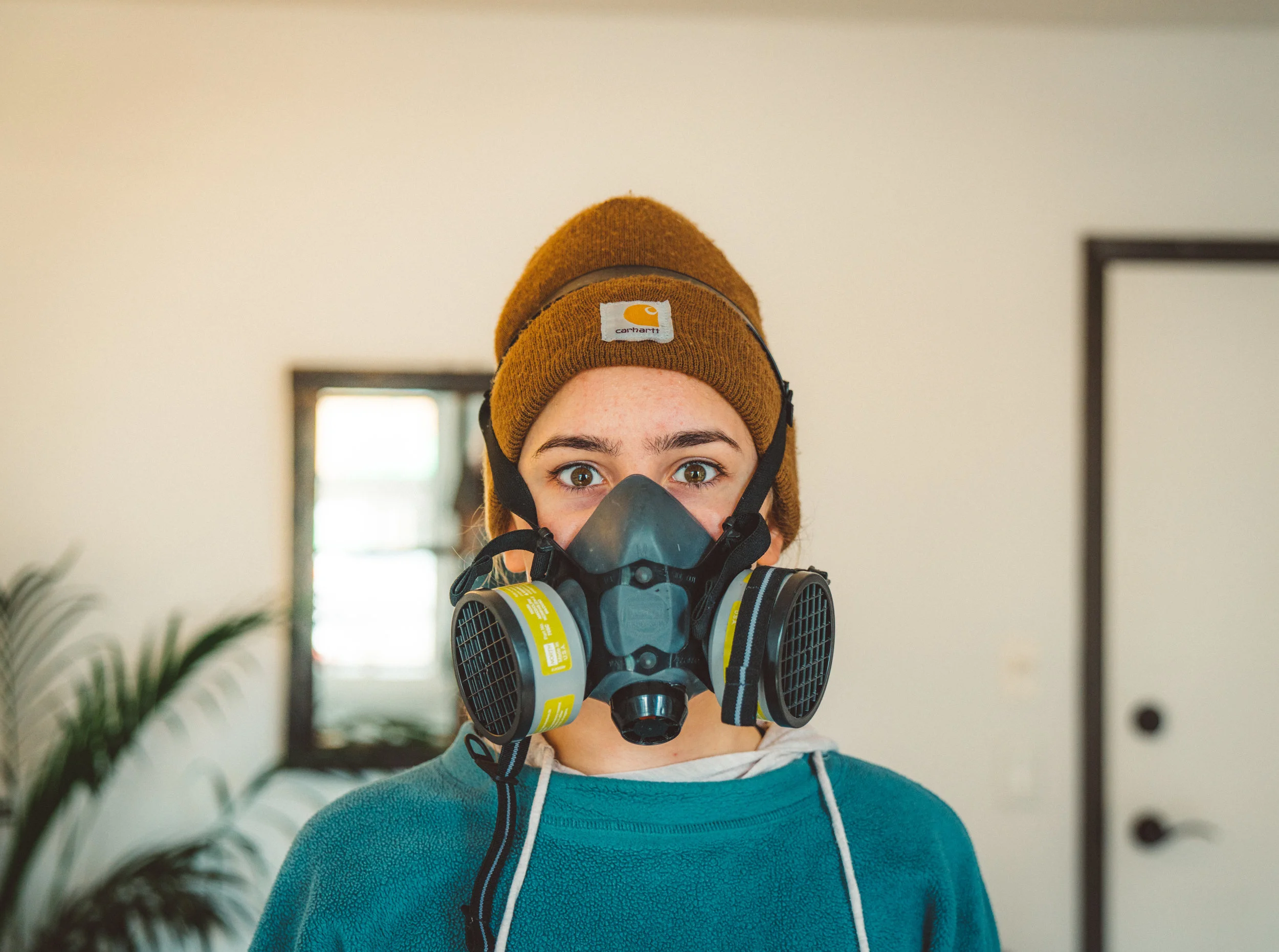 Annika rocking the respirator.