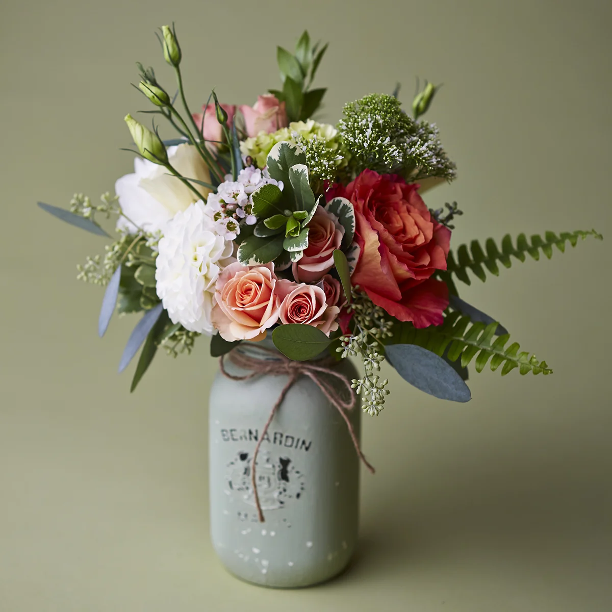 Candied Corals | French vintage-inspired table posy