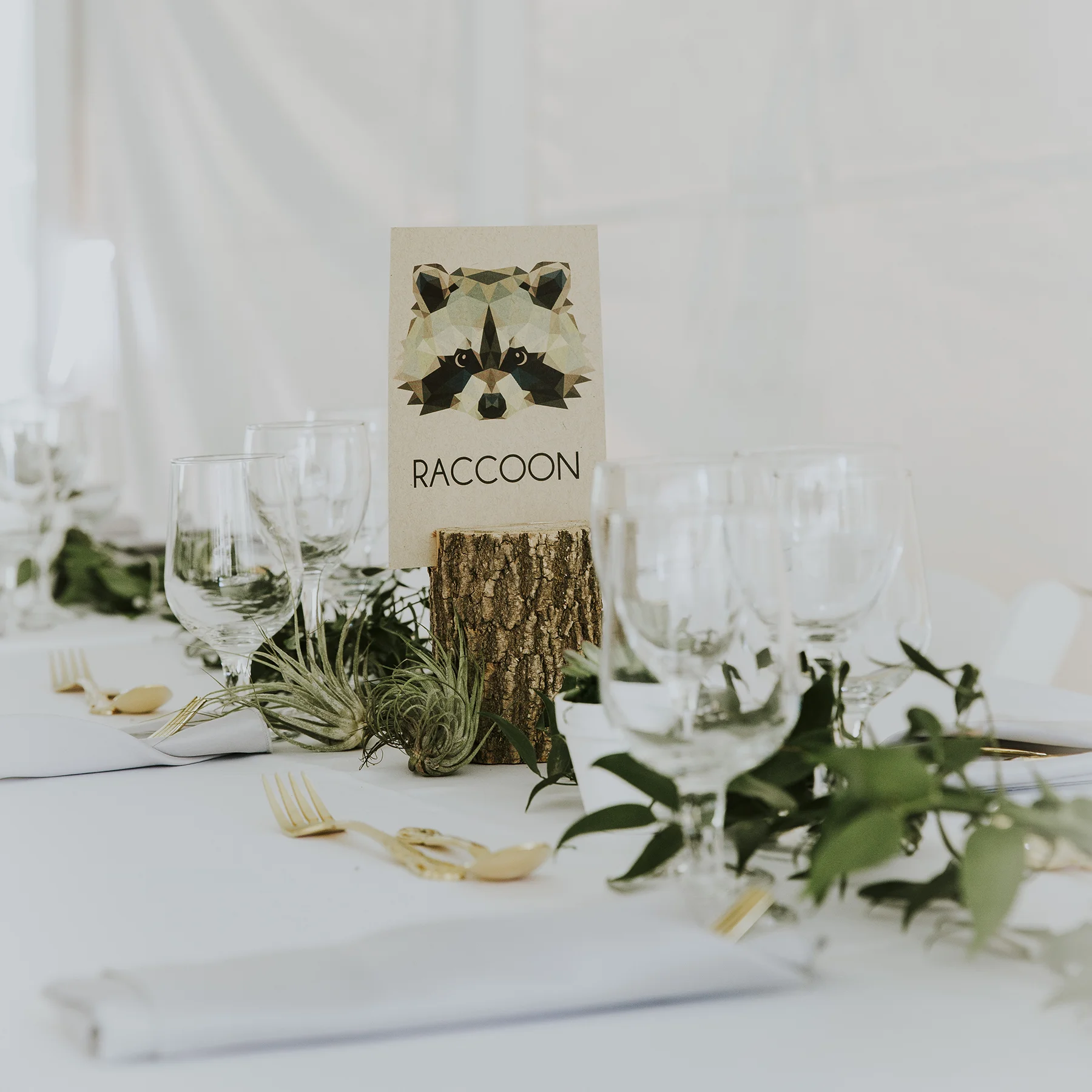 Woodland green tablescape | Photo: Alyssa Wodabek
