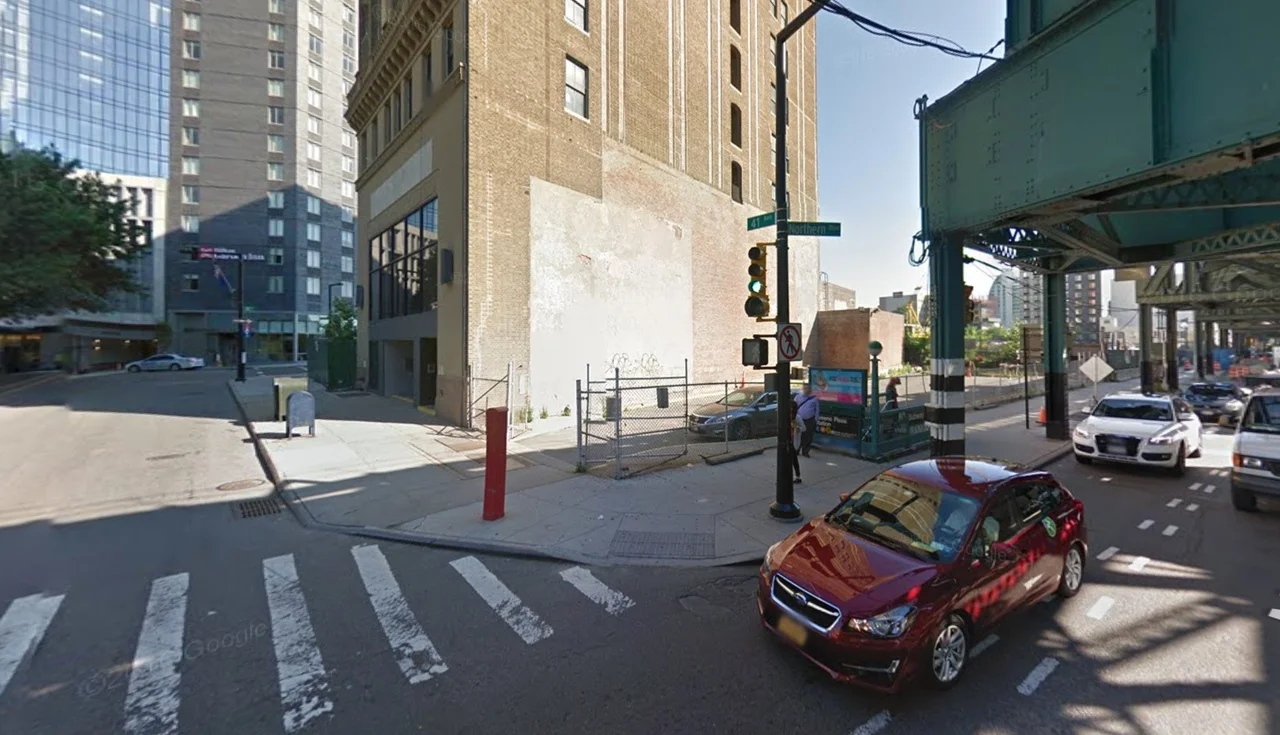 Existing site at 29-55 Northern Boulevard. Image via Google Maps.