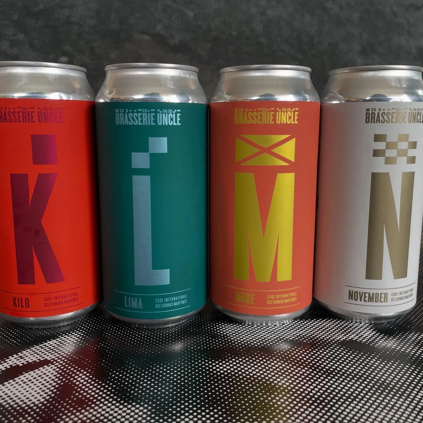 Nouvelles canettes dispo en quantité limitée!
K - Clementiner Weisse en collab avec @3ienchs 
L - Low alcool IPA: notre première bière à 0.7%
M - NZ Session Neipa en collab avec @brasserienautile 
N - Session Brut I