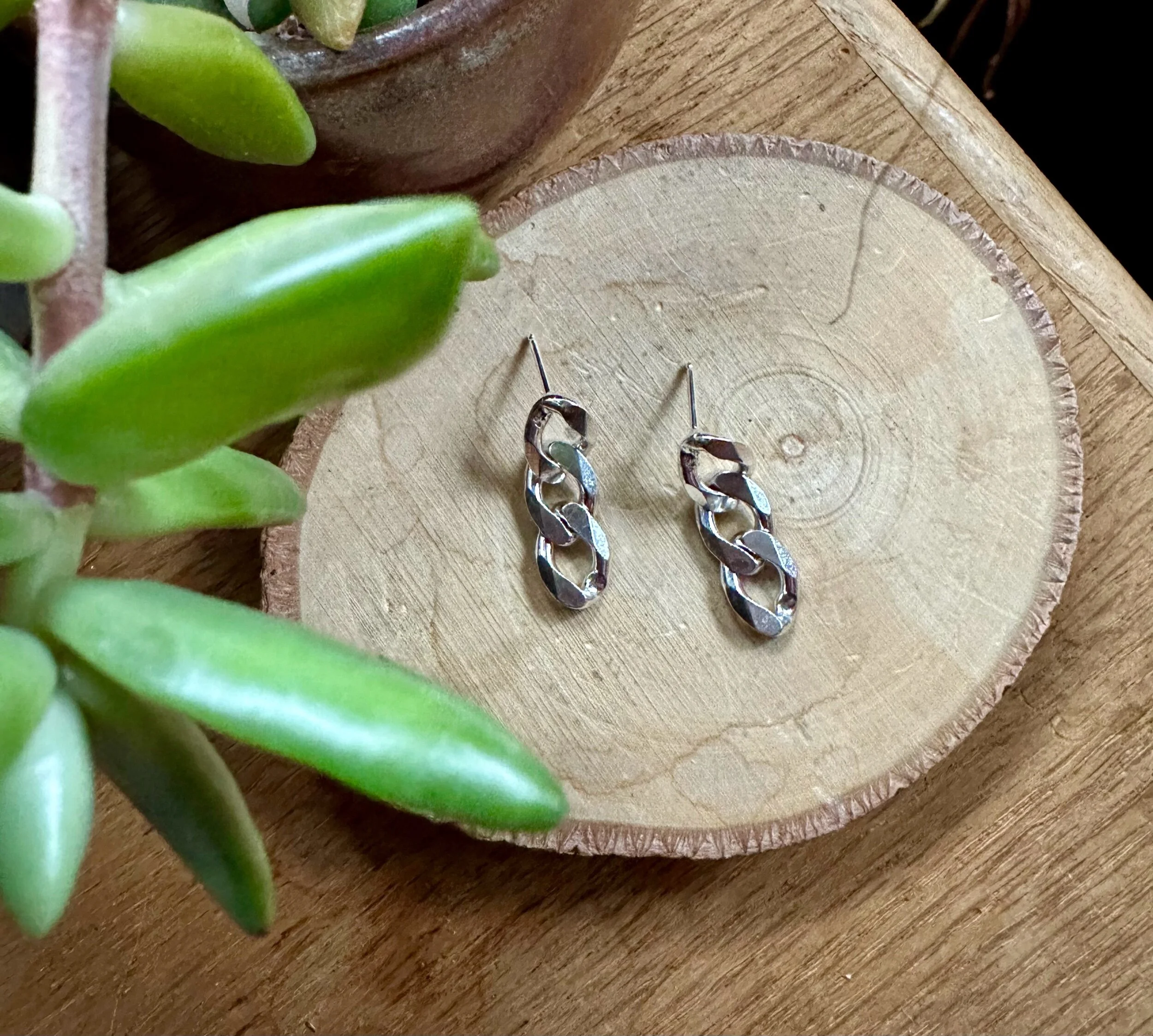 F865BE2B-61A6-4859-B11C-7A655A9FD177