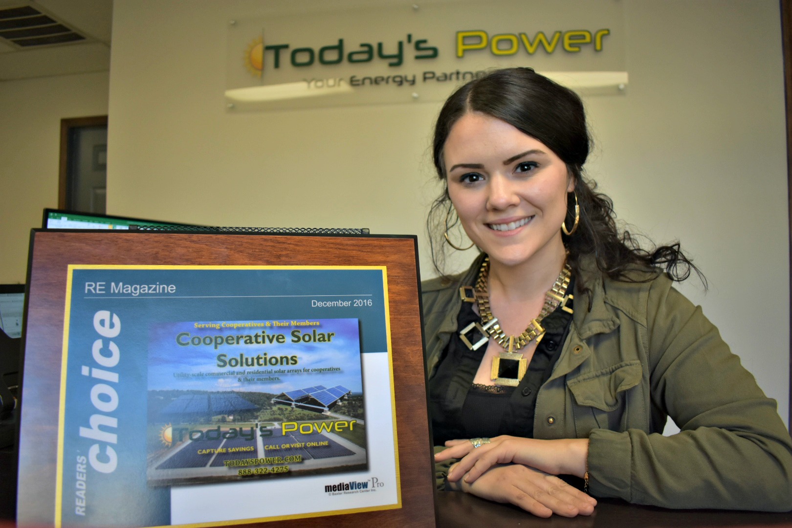 Today’s Power’s WOW Coordinator, Jennah Denney accepts RE Magazine’s Readers’ Choice Award