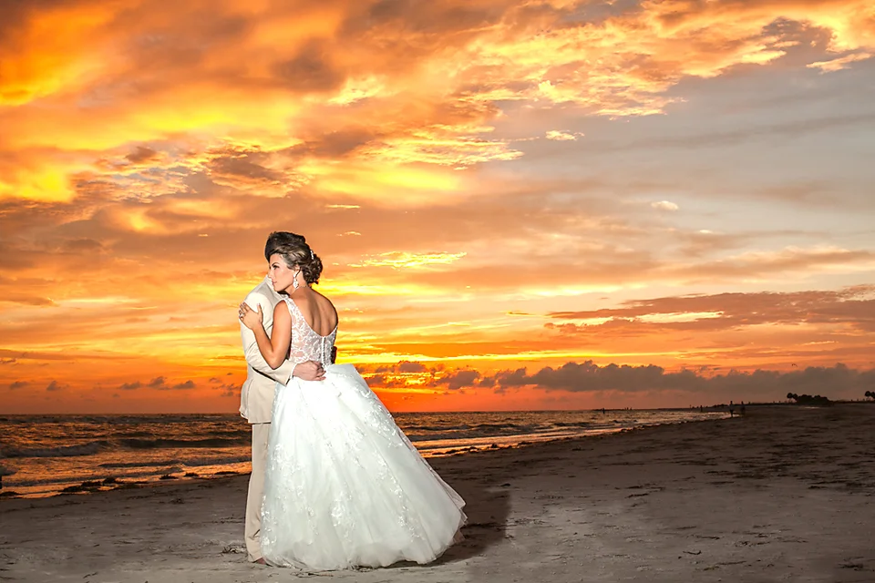 Honeymoon Island Wedding | Dunedin, Florida | B & N