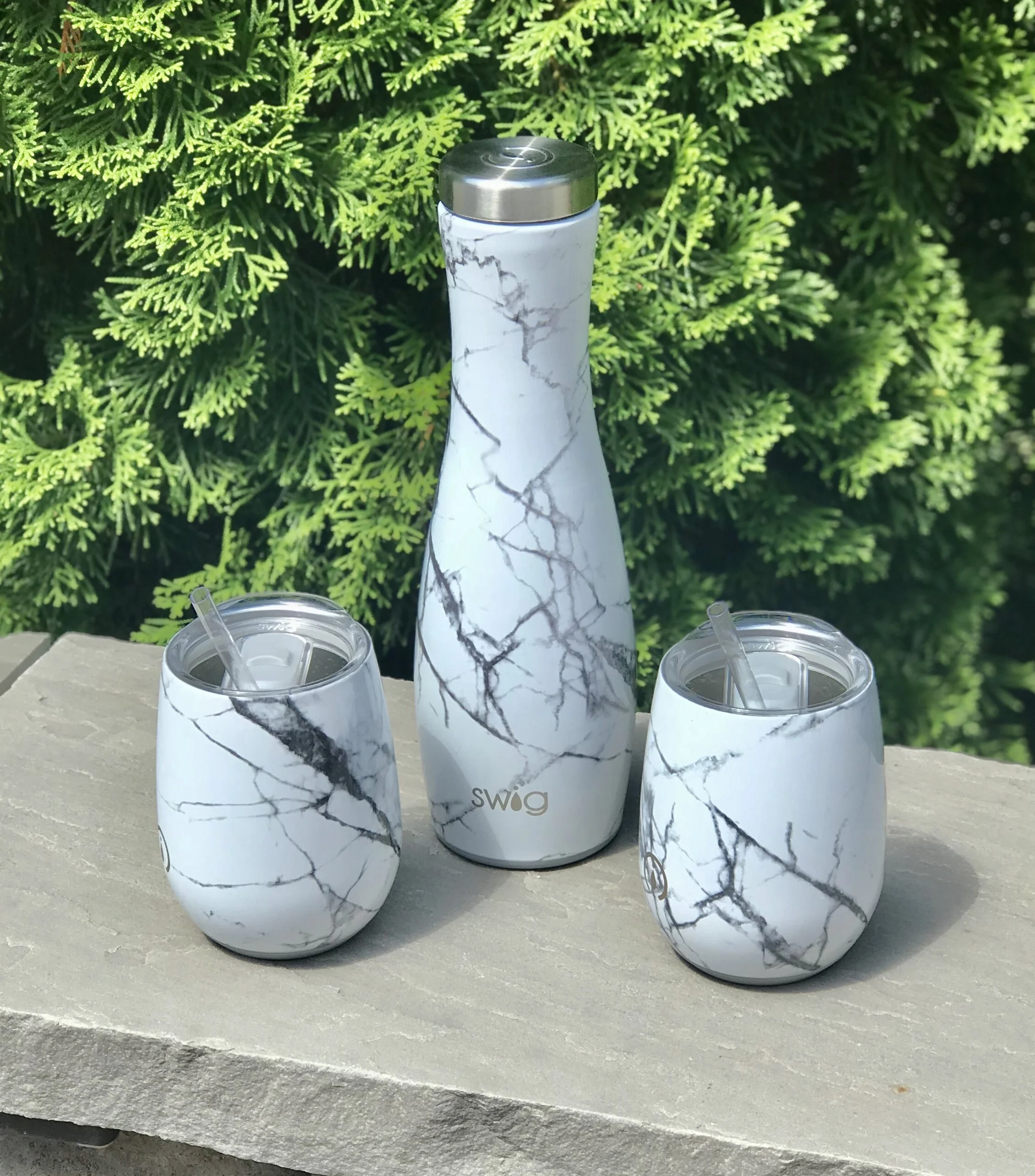 swig-wine-carafe-and-tumbler-set