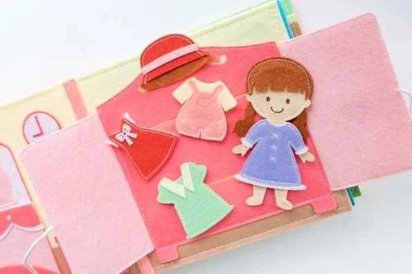 felt-doll-wardrobe-book