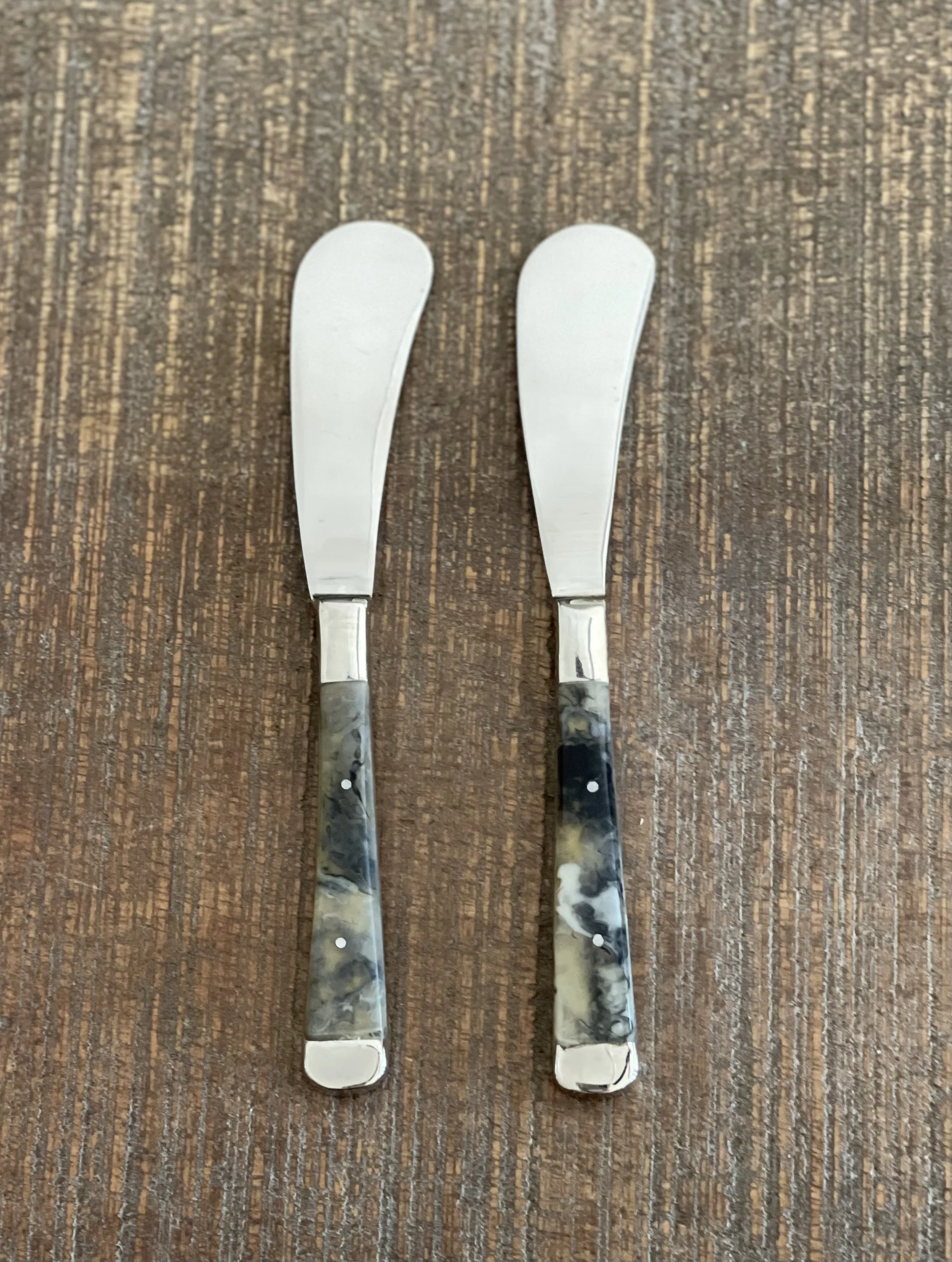 cheese-spreader-set-of-two.JPG