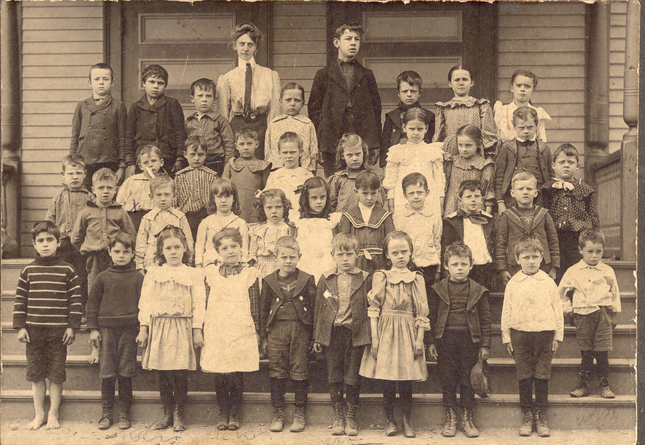 Hall Place School c 1910.JPG