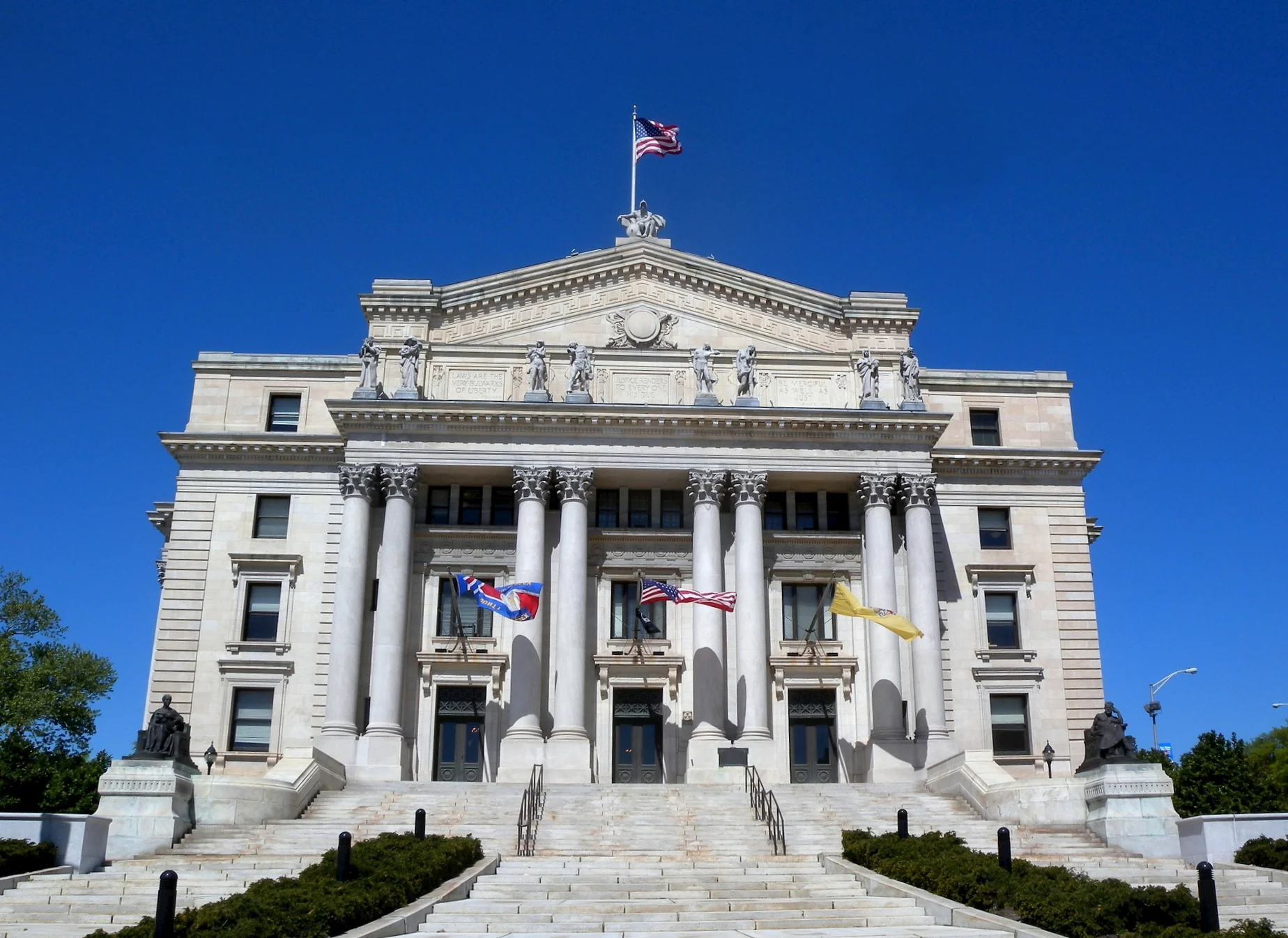 newark-82687_1920.jpg