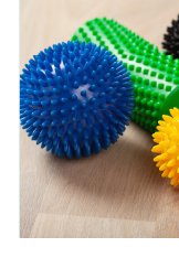 Photograph of multiple dryer balls used for massage