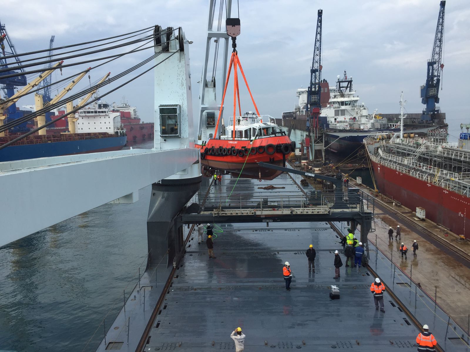 Atlantic Dawn - tugs 2.jpg