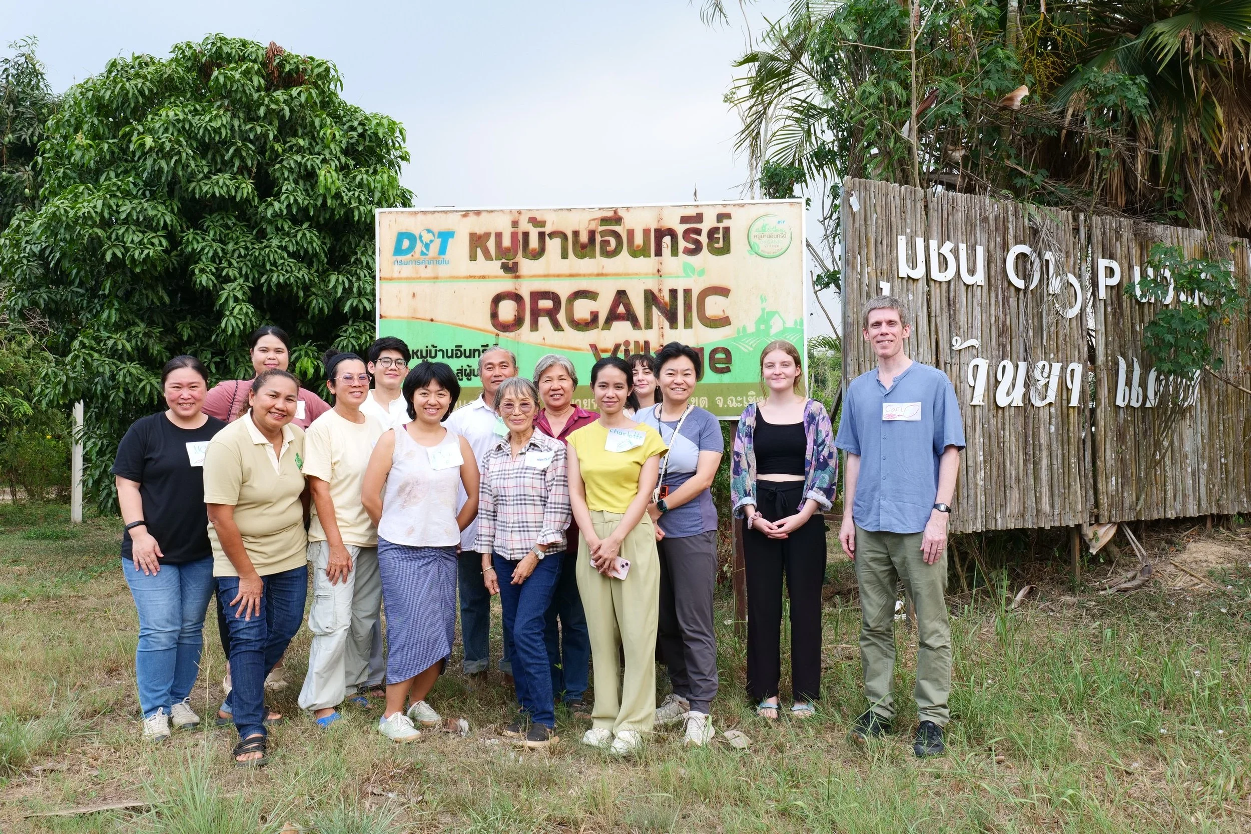  Participatory workshop in Sanam Chai Khet Organic Agriculture Group with MAIDS team from Chulalongkorn University, exploring women-led community seed sharing practices. Chaochongsao Province.&nbsp; (Credit: Zhou Yuting; Host organization: Towards Or