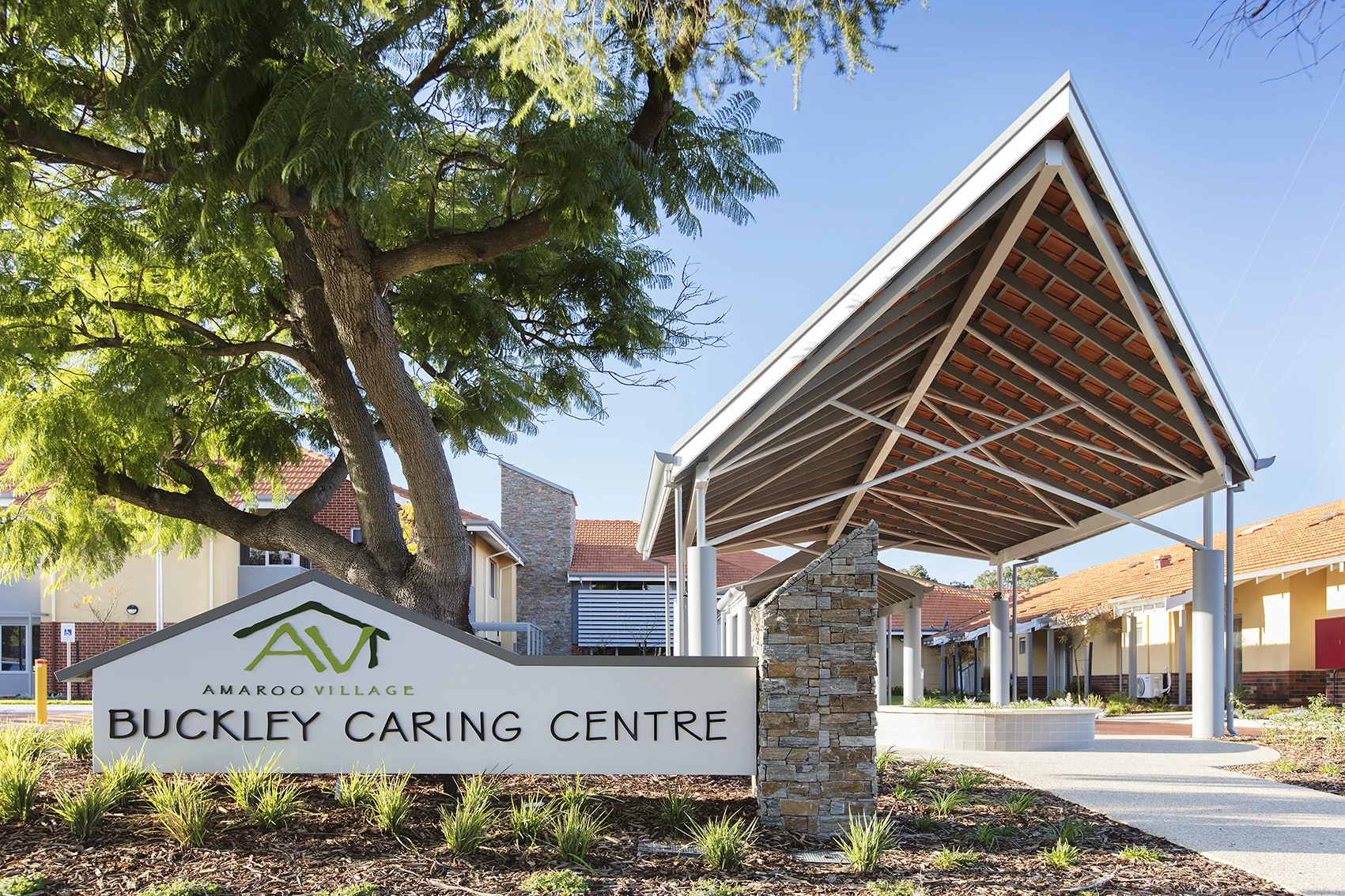 amaroo_exterior001 96dpi.jpg