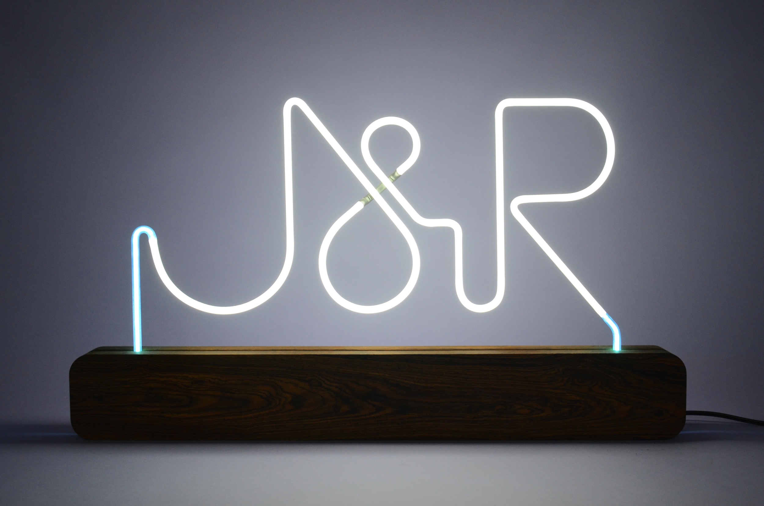 J&R