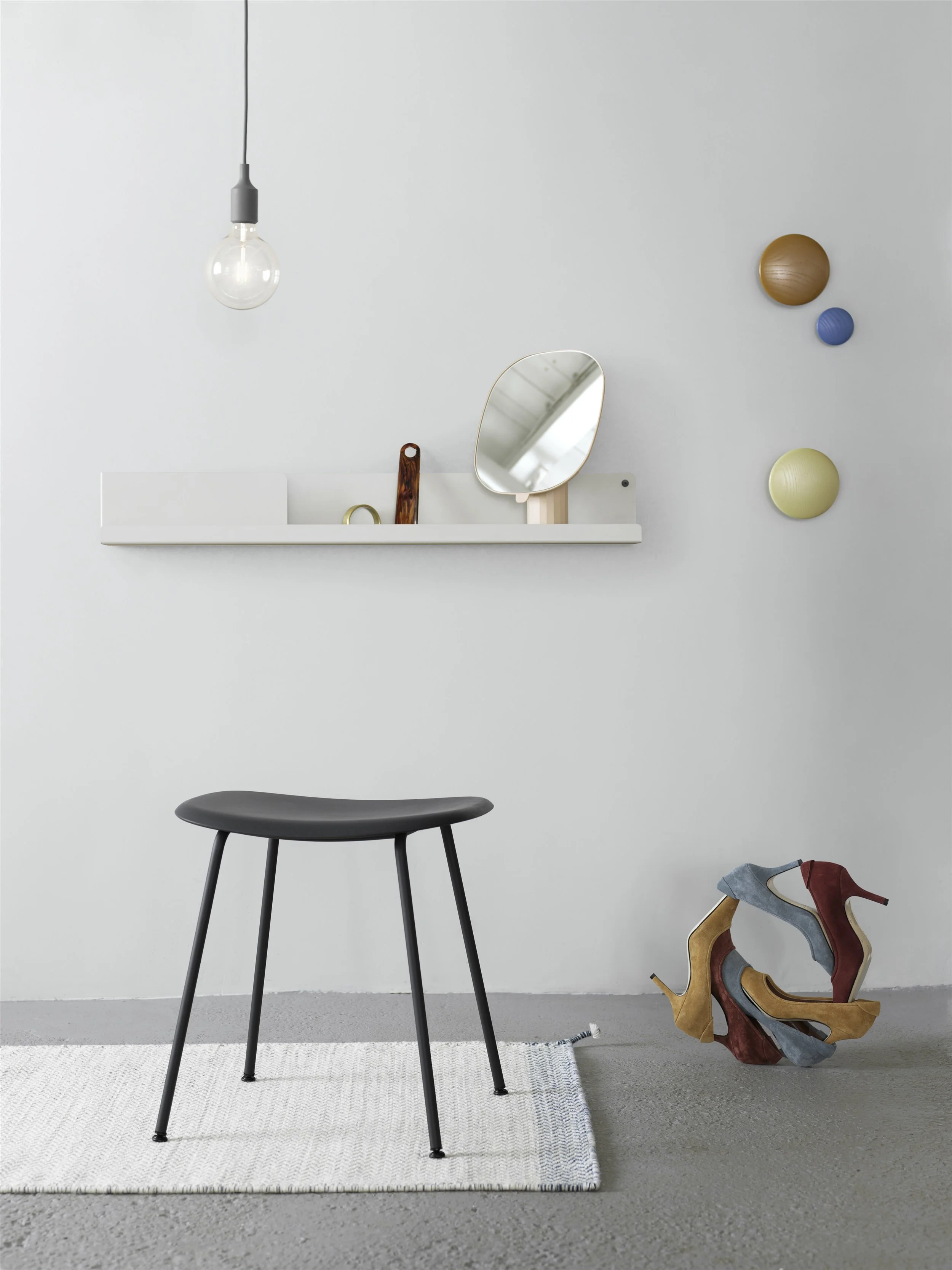 Fiber-stool-tube-base-black-Dots-xs-Ply-Folded-Mimic-mirror-E27-org_(150).jpg
