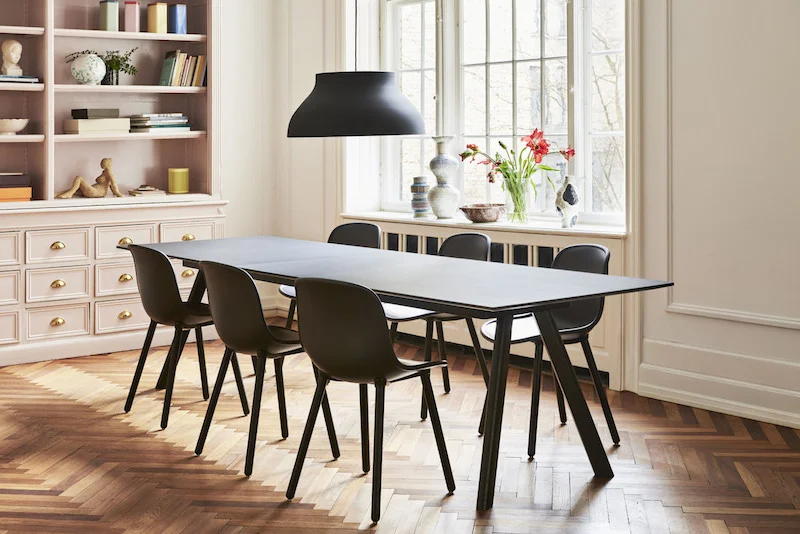CPH30 Table Extendable black linoleum_Neu12 soft black_PC Pendant Lamp black.jpg