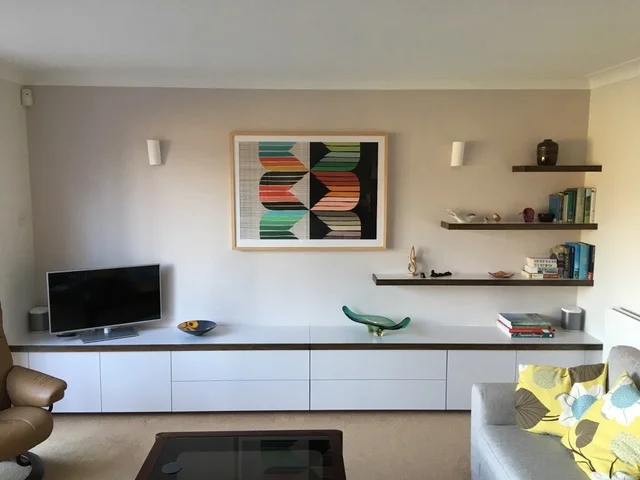 Console unit sprayed in custom colour by ‘Little Green’ with ‘Terra’ stained solid European oak lipping. Kent 2019.