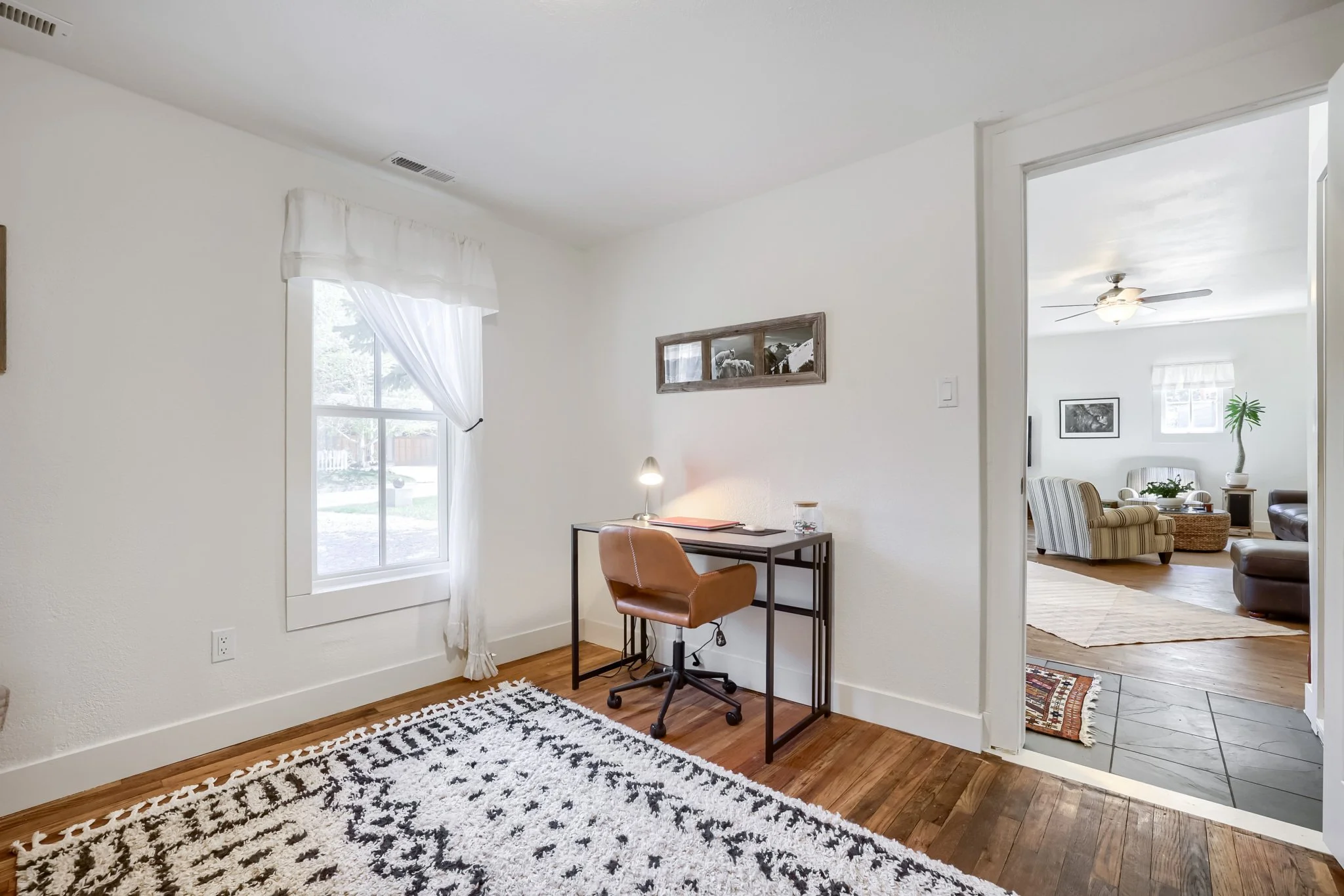 407 Seventh St - MLS Sized - 007 - 07 Living Room.jpg