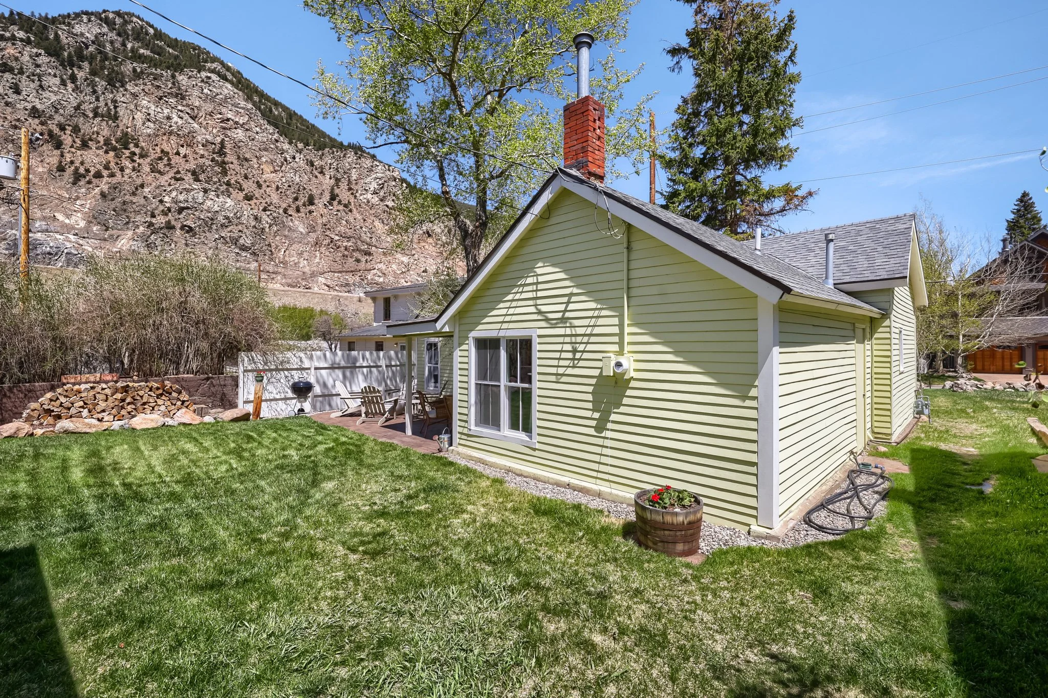 407 Seventh St - MLS Sized - 026 - 26 Exterior Rear.jpg