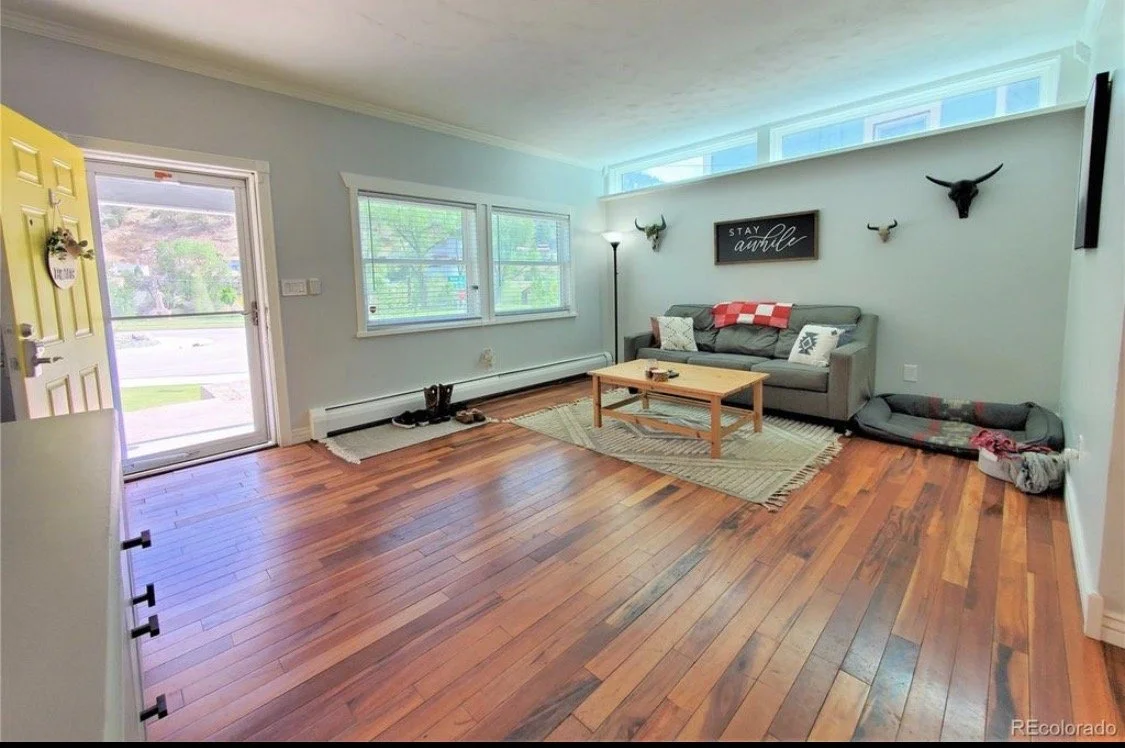 livingroom2 (1).jpeg