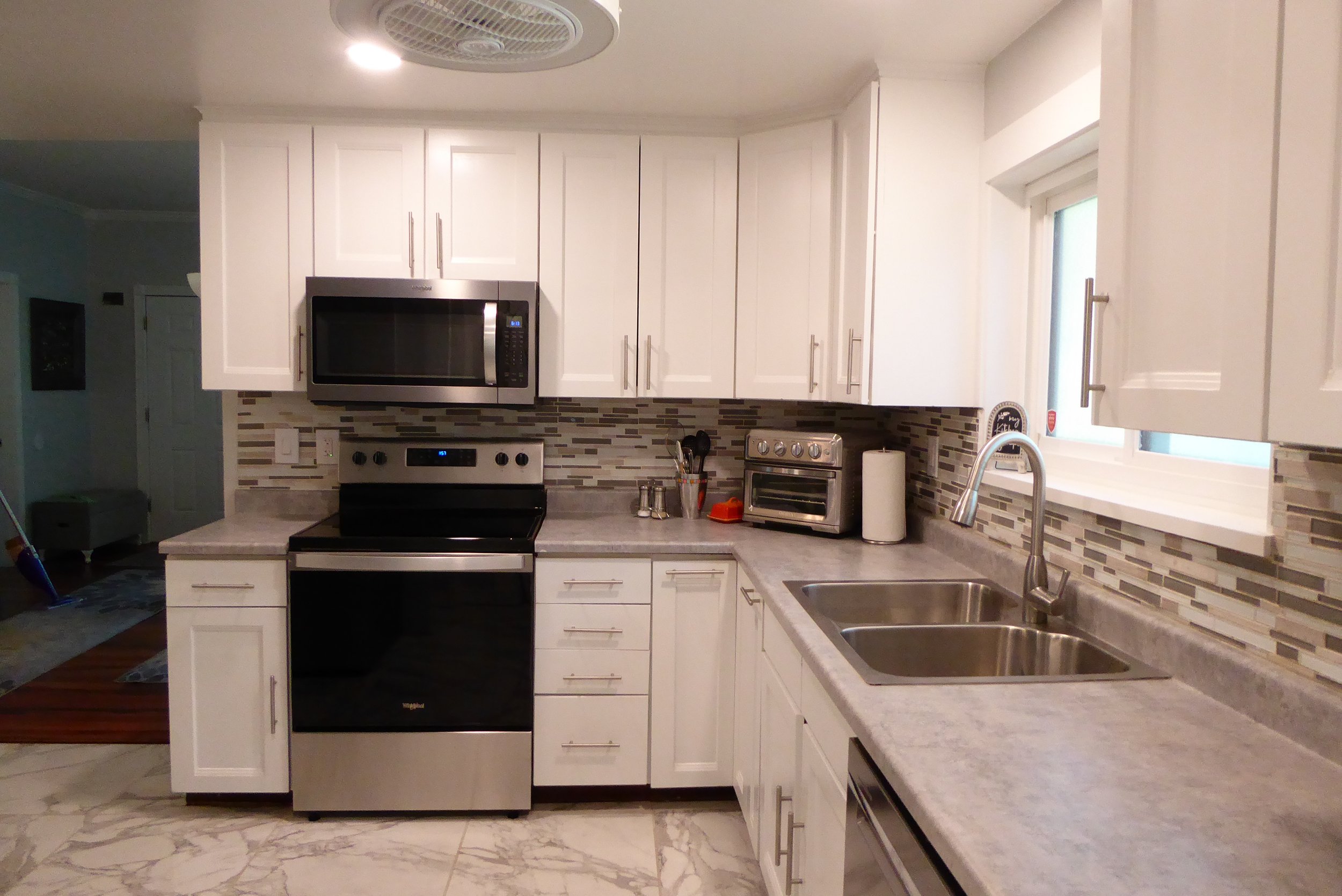 kitchen3 (1).JPG