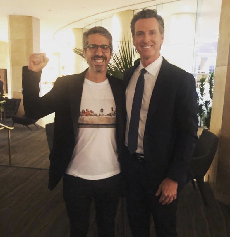 Jason Flom wearing our shirt with governor Gaving Newsom