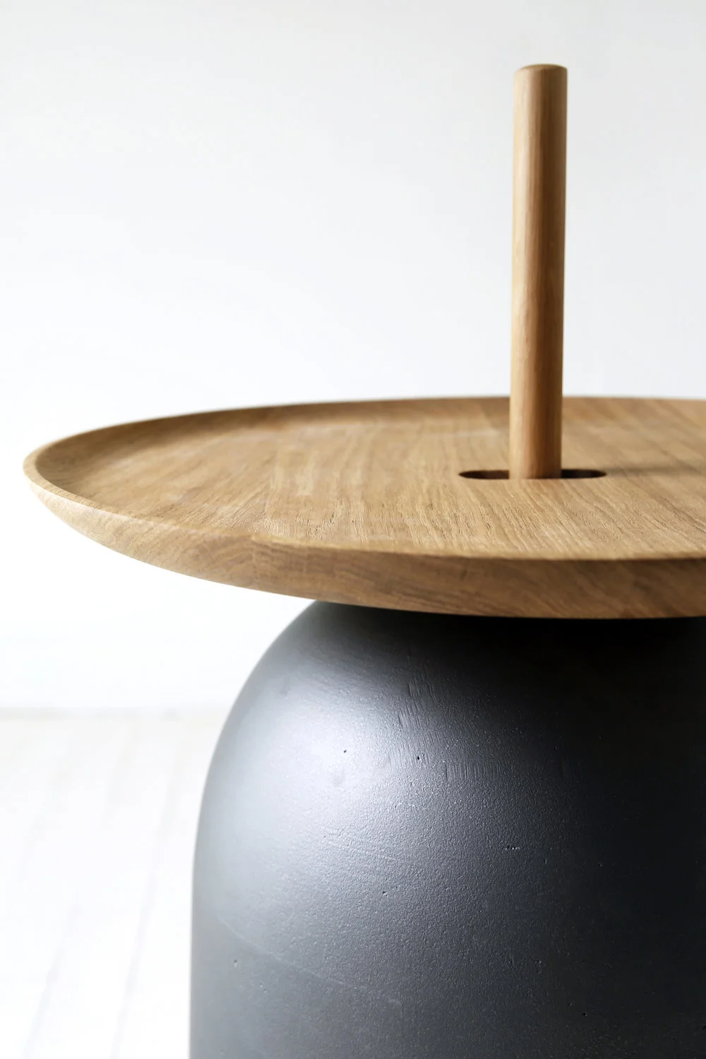 Objet+design+-+Galerie+Rennes+MICA+-+table.jpg