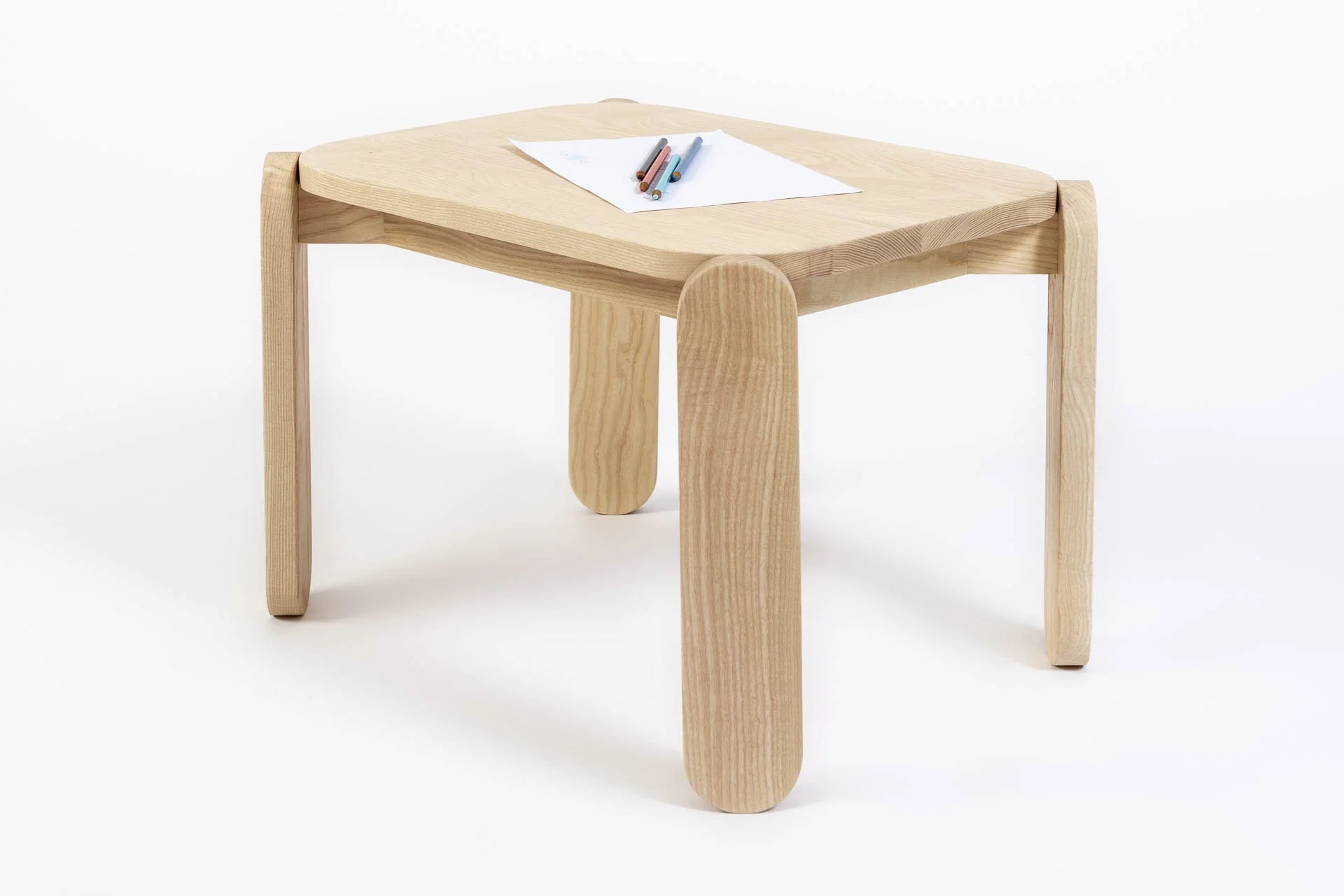 PETIT ARC-EN-CIEL : TABLE