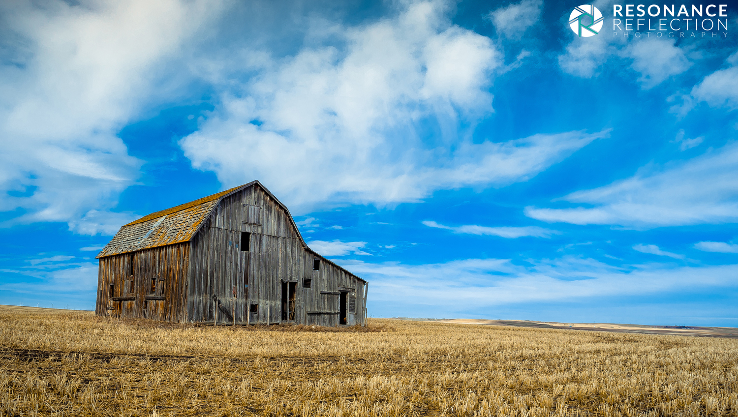 Abandoned Barn in Rural Alberta