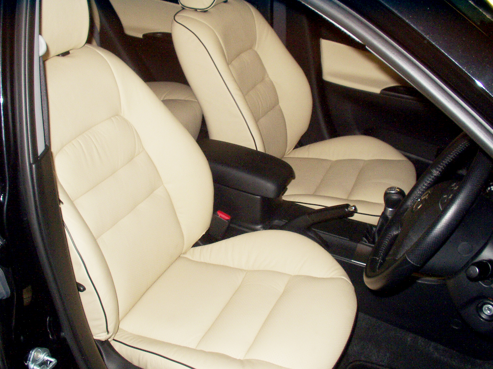 Mazda 6 Cream Silver Lady Car Interiors