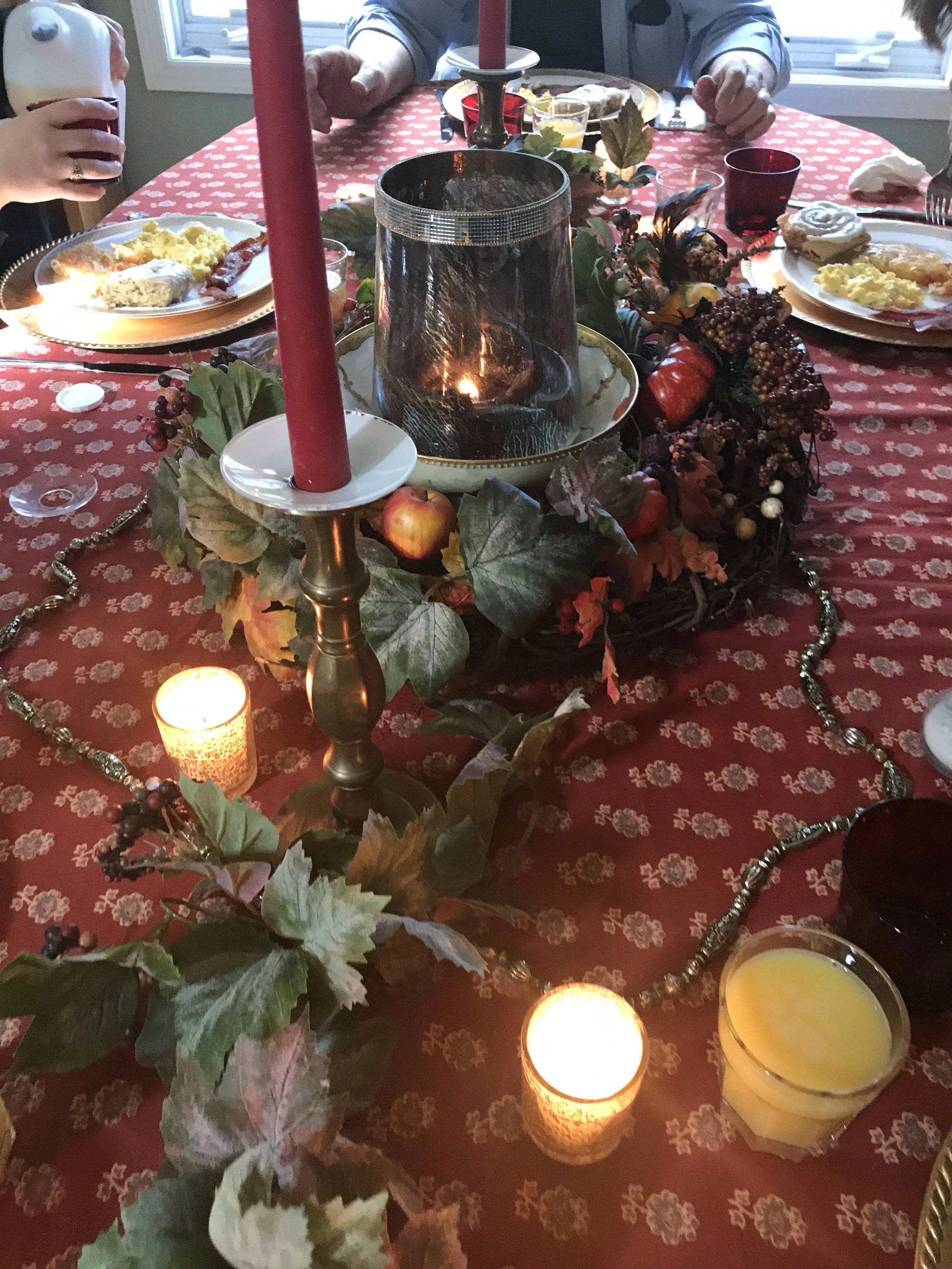 Tea Time Tuesday: Dinner Table Feasts and Fantastic Fun