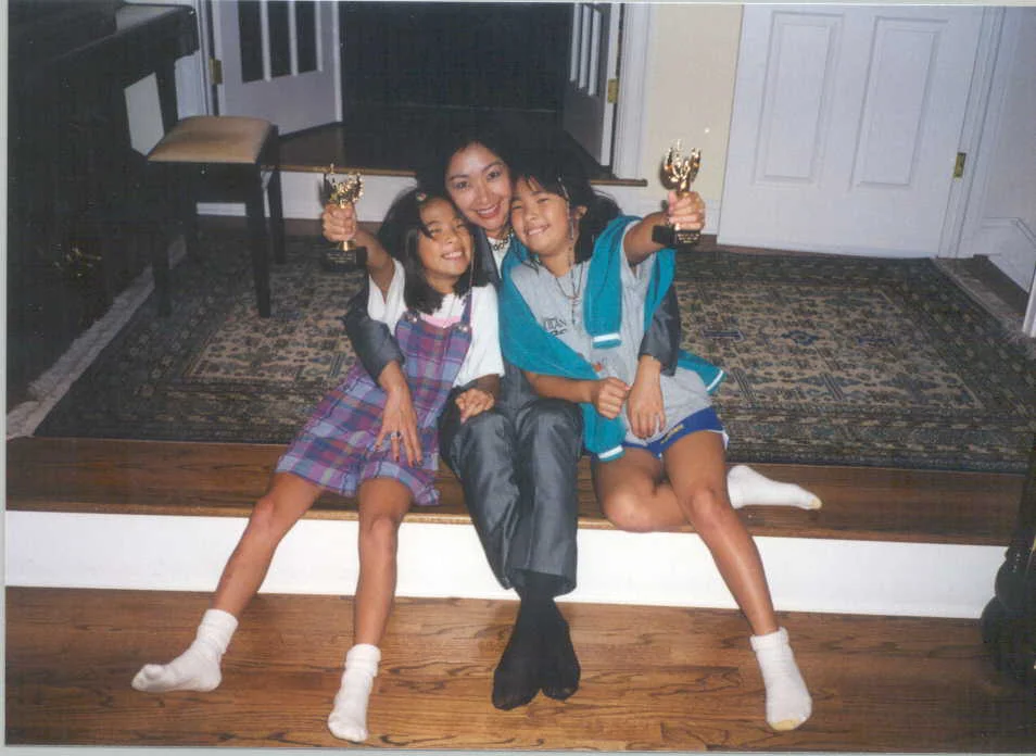 philip-DuathlonTrophyGirls.jpg
