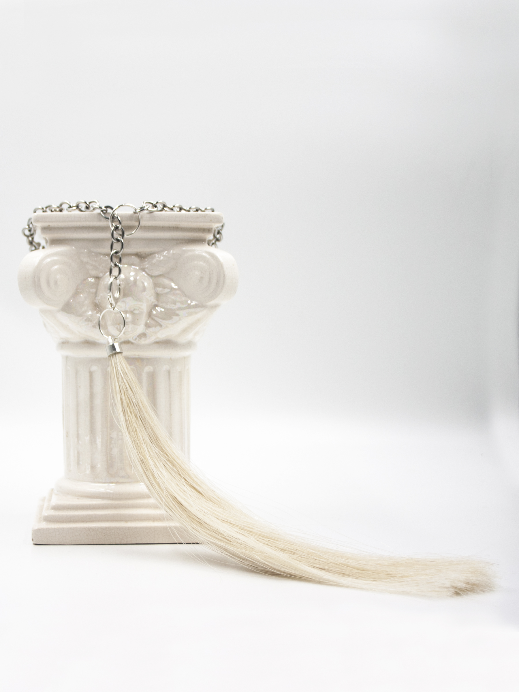BuchikoLeashColumn.jpg
