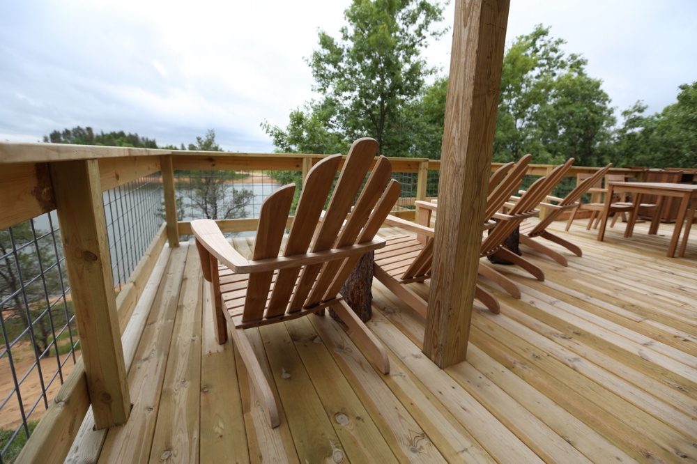 Lake Leopold Cottage Common Deck View