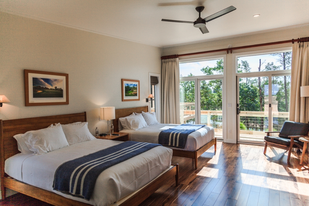 Lake Leopold Cottage Bedroom with View