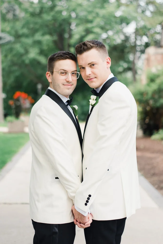 This romantic summer same-sex wedding in Hamilton, Ontario at the Dundas Valley Golf and Curling Club and McMaster University was nothing short of perfect. The classic, elegant, mixed metals styled wedding was captured by Hamilton Wedding Photographer Kayla Potter.