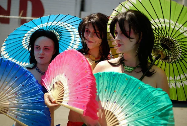 costumes_41.jpg
