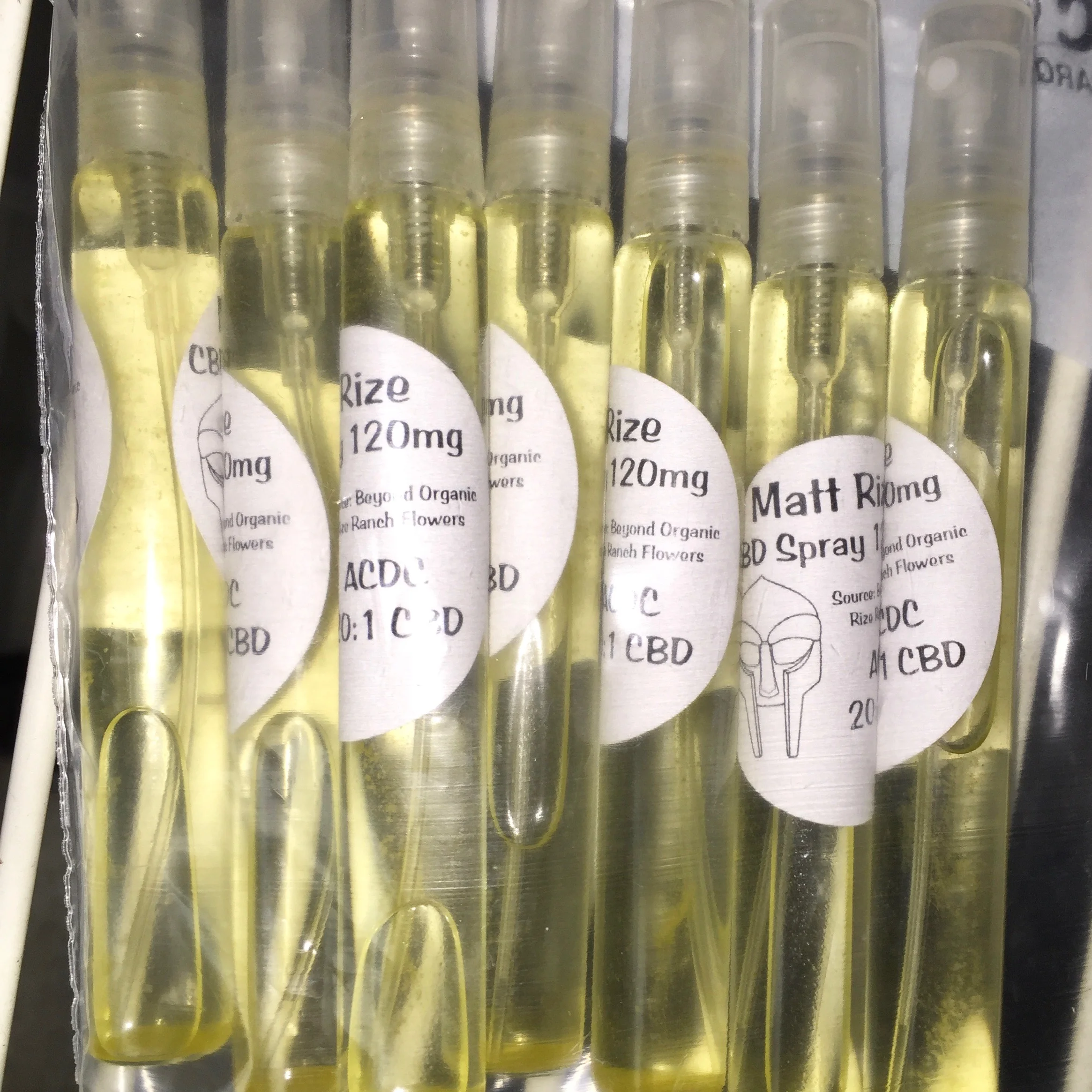 High-CBD sublingual tincture-spray made by Matt Rize. Made from 20:1 AC/DC.