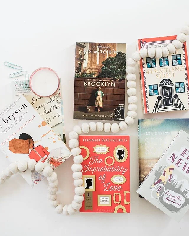 See anything you like?! We’re getting in some afternoon reading over here 📚