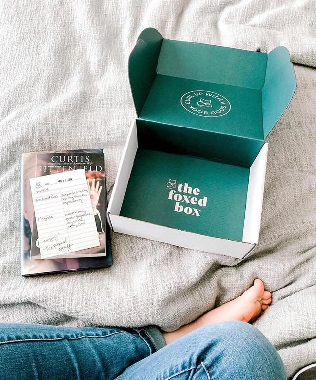 “ok hello. box of books picked specifically for me based on books I love/don’t like. this is a dream. can’t wait to start reading them in a few weeks, because if I start now I’ll never do homework. Thanks @thefoxedbox!!” We love hearing thi #intentionalliving #theartofslowliving #usedbooks #booksofinstagram #bookstagram s! Thanks for sharing @mollie_hardy 😘 ~