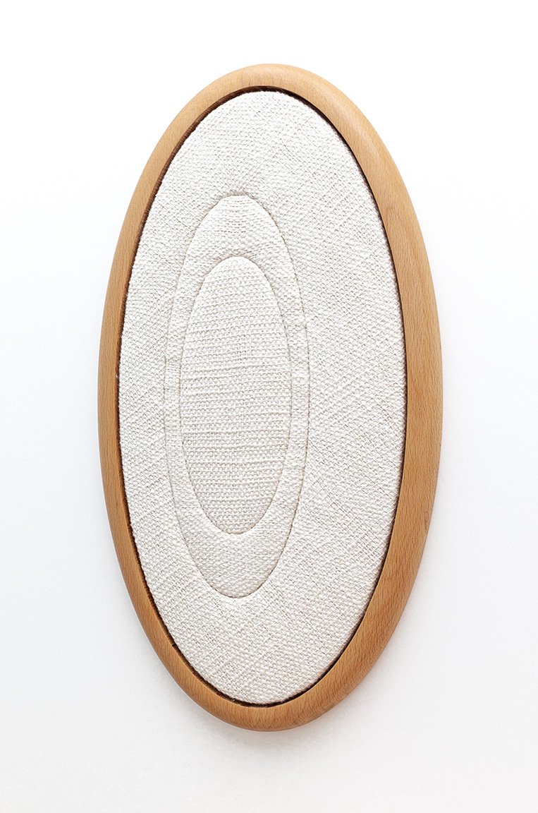 Cream-handwoven-wall-panel-with-elipse-beech-frame-03.jpg