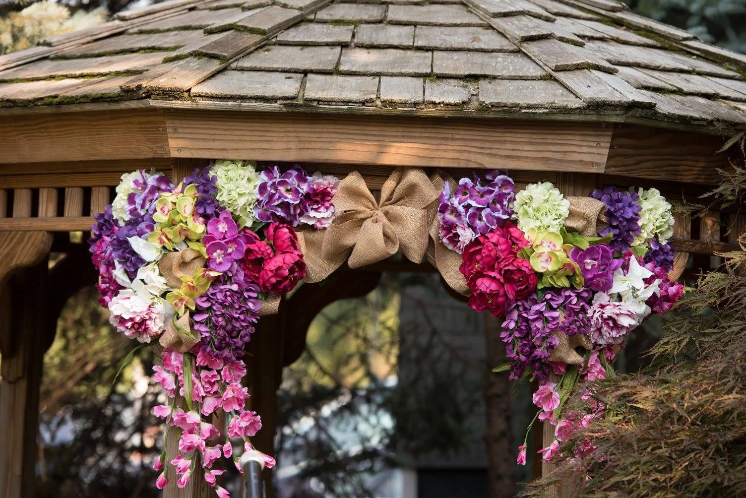 gazebo_flowers.jpg