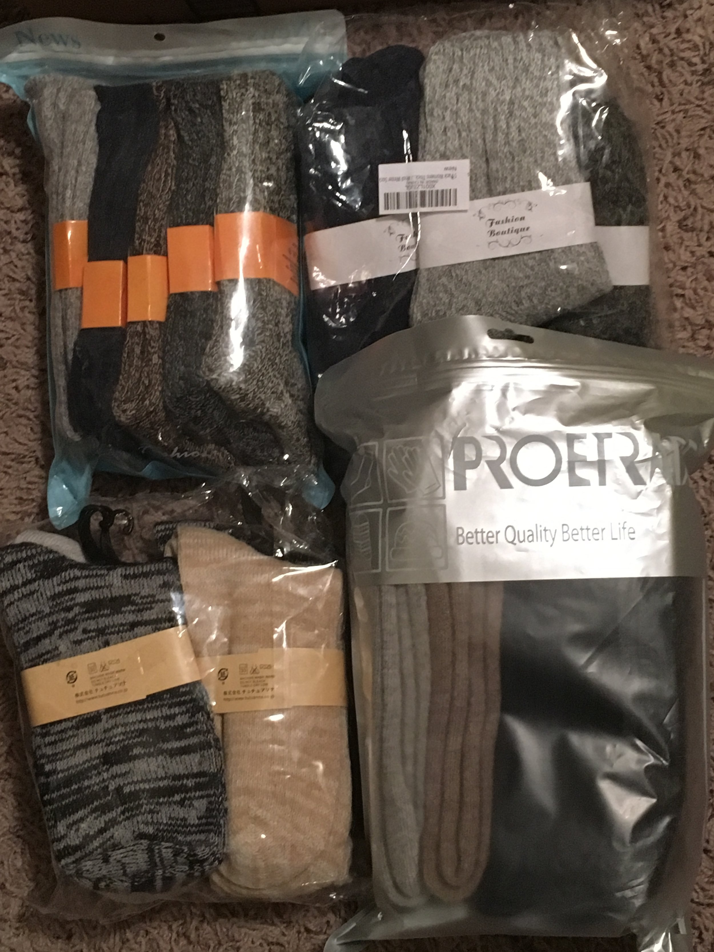     Some people living on the street wear their socks for a month at a time. We had some generous donors help supply us with nice pairs of wool socks this month. Thank you! 